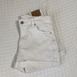 American Eagle Outfitters~ Women’s White Jean shorts